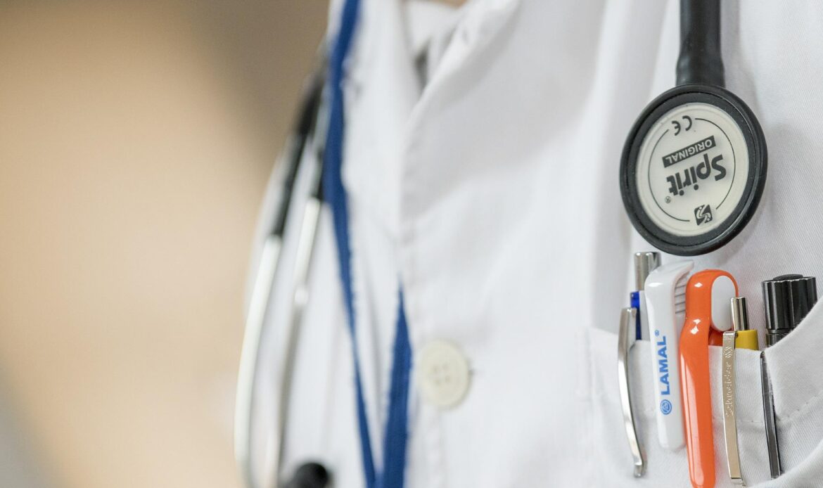 doctor 563428 1920