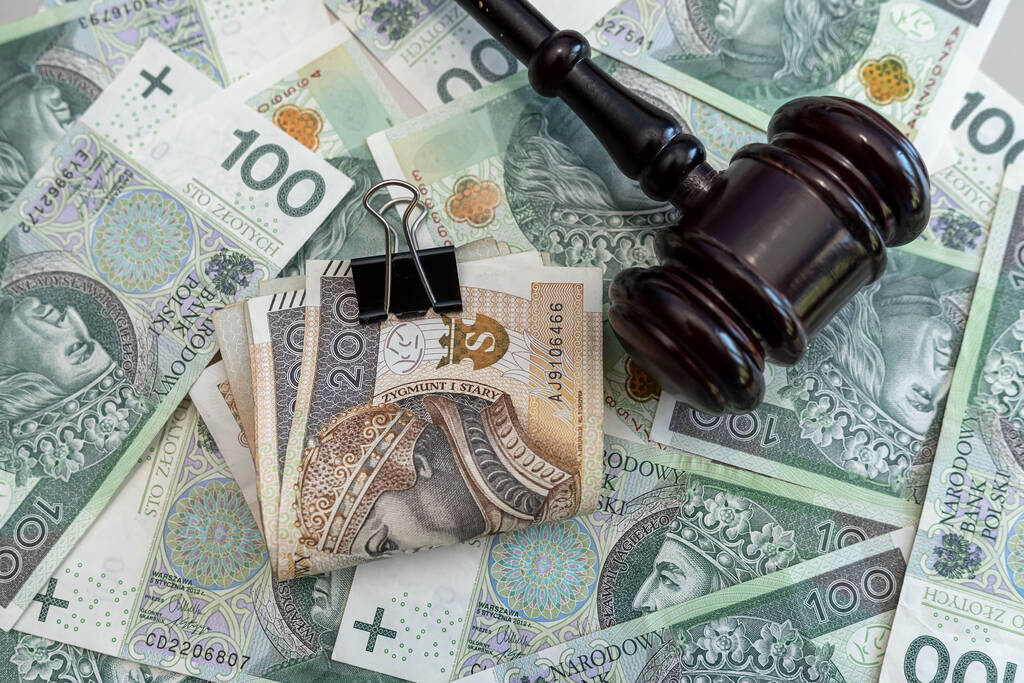 Pieniadze mlotek sad prawnik com