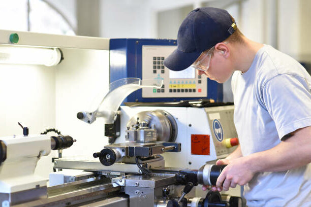 pracownik mlodociany e1696148596432