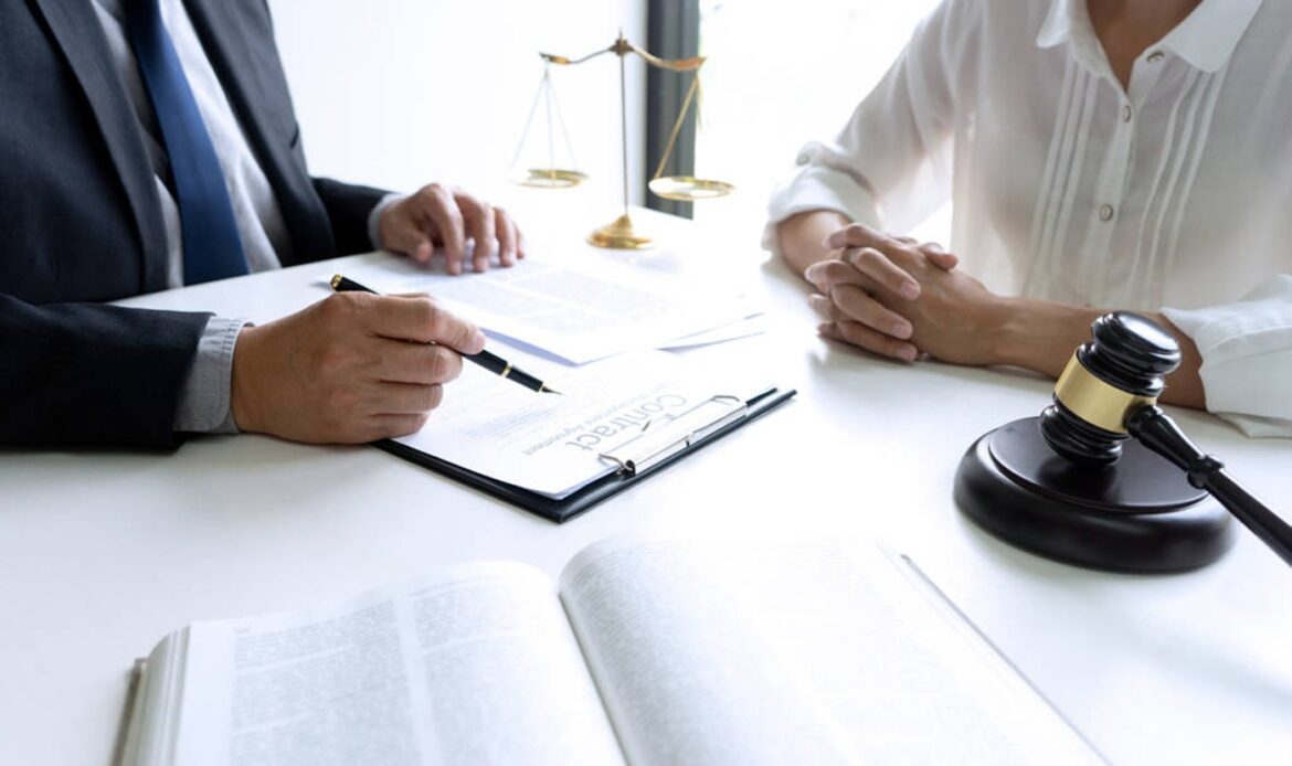 podpisanie dokumentow prawnik darowizna 2206